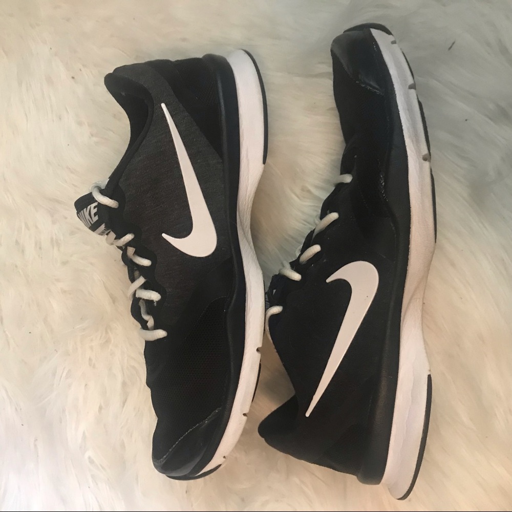 Black and white nike training